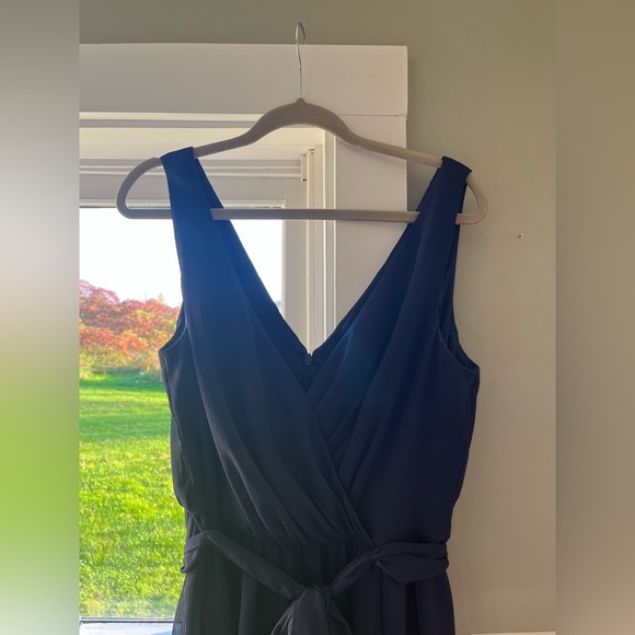 David’s Bridal Ruffle Trim Chiffon Faux Wrap Bridesmaid Dress - Picture 6 of 9